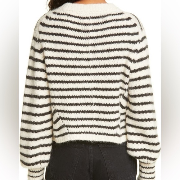 Elara Strip Crop Sweater | Eleven Six​ - Picture 2 of 6